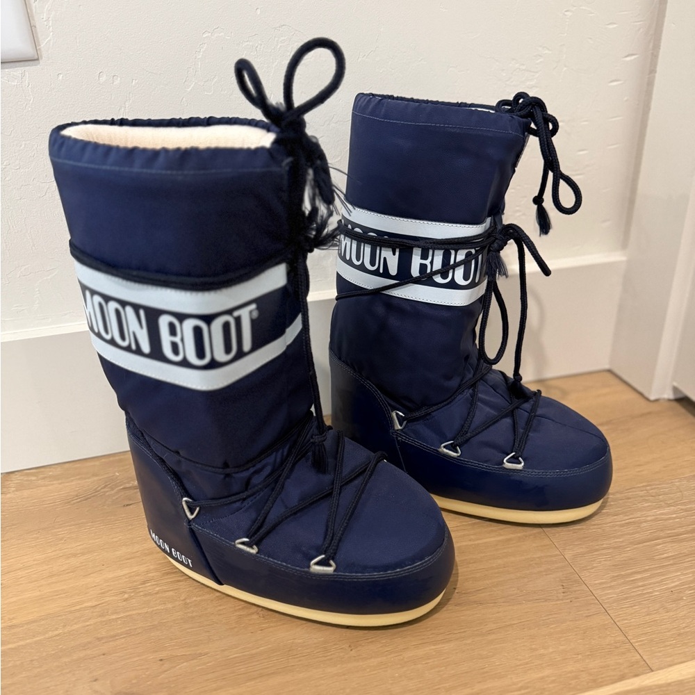 Icon Moon Boots size 35/38 Navy Blue